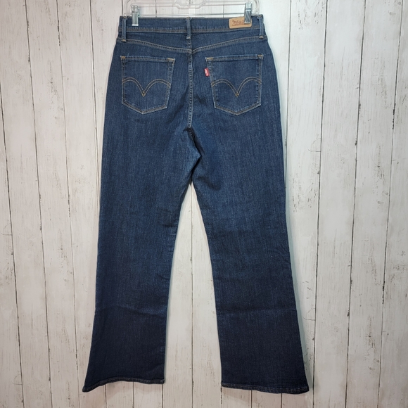 Levi's Women's Blue Denim Hi-Rise Bootcut Jeans Size 10S Inseam 30". - Picture 5 of 9